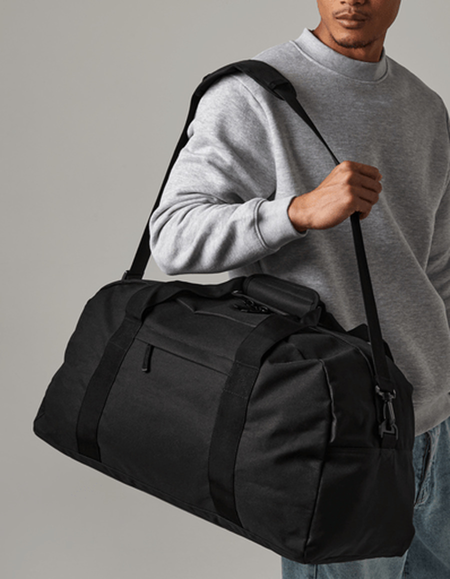 BagBase Classic Holdall urheilukassi BagBase Classic Holdall urheilukassi