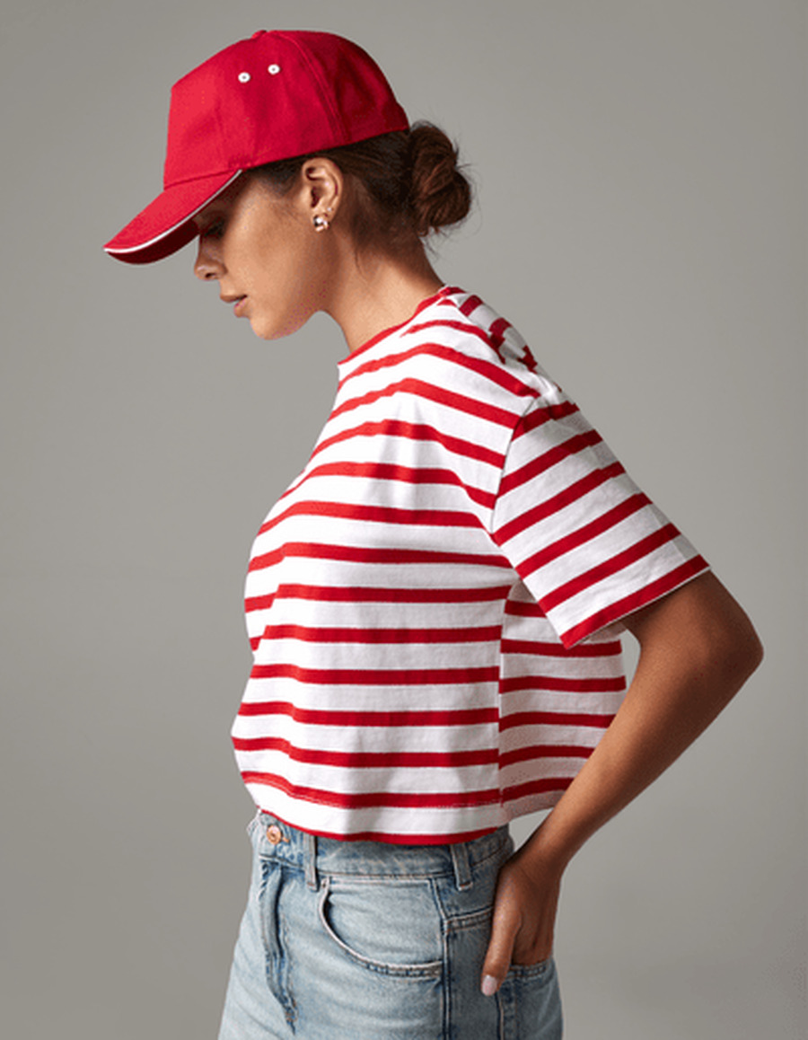 Beechfield Viiden panelin sandwich lippis