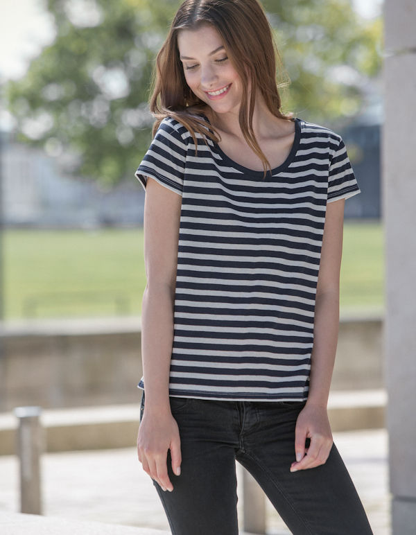 NeutralLadies Loose Fit T-paita