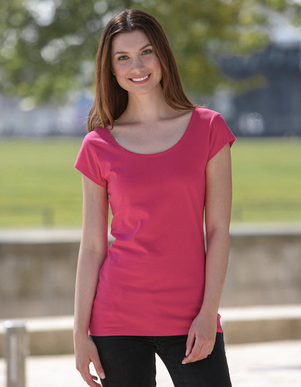 NeutralNaisten pyöreäkauluksinen T-paita