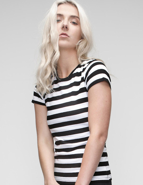Mantis Naisten Stripy T-Paita